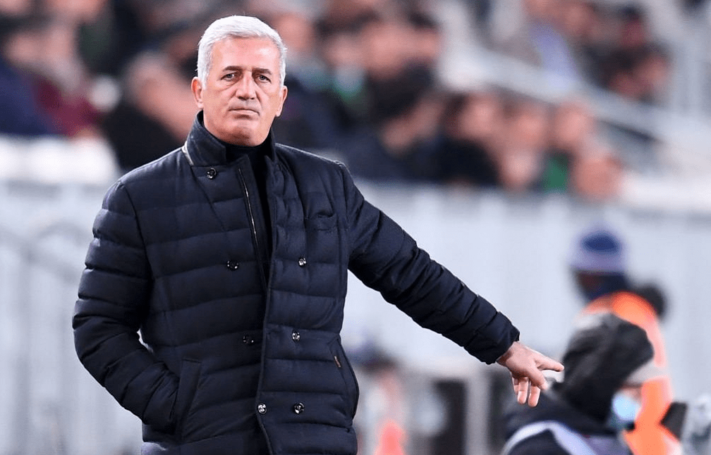 爱游戏APP-门兴格拉德巴赫临场应变备战法甲上海久事今夜官宣签约，这操作让人直呼：冲刺阶段西汉姆调整名单以备欧联